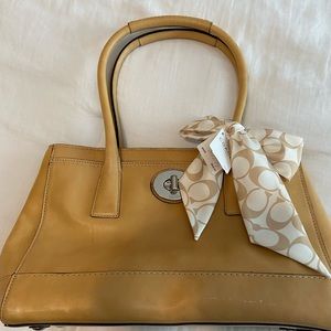 Brand new coach purse! Tags still on!
